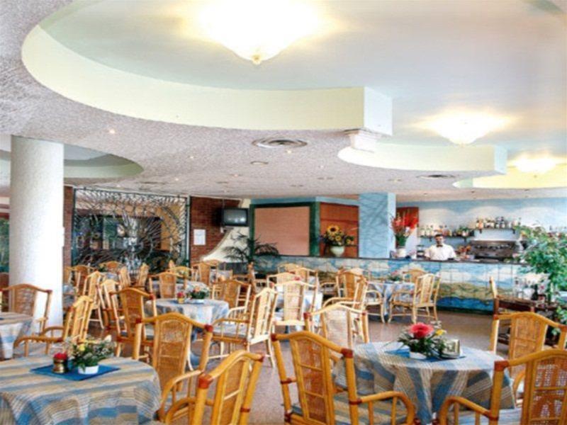 Sporting Baia Hotel Giardini Naxos Exterior foto